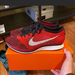 Flyknit racer university red